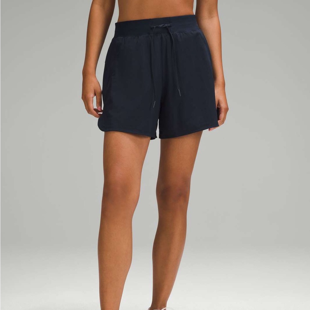 Lululemon License To Train Shorts -navy